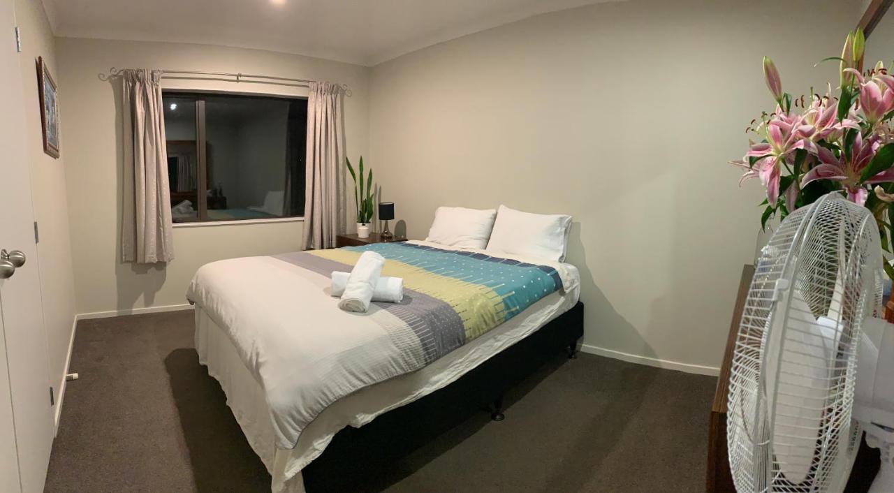 オークランドNorthwest Cozy Houseアパートメント エクステリア 写真