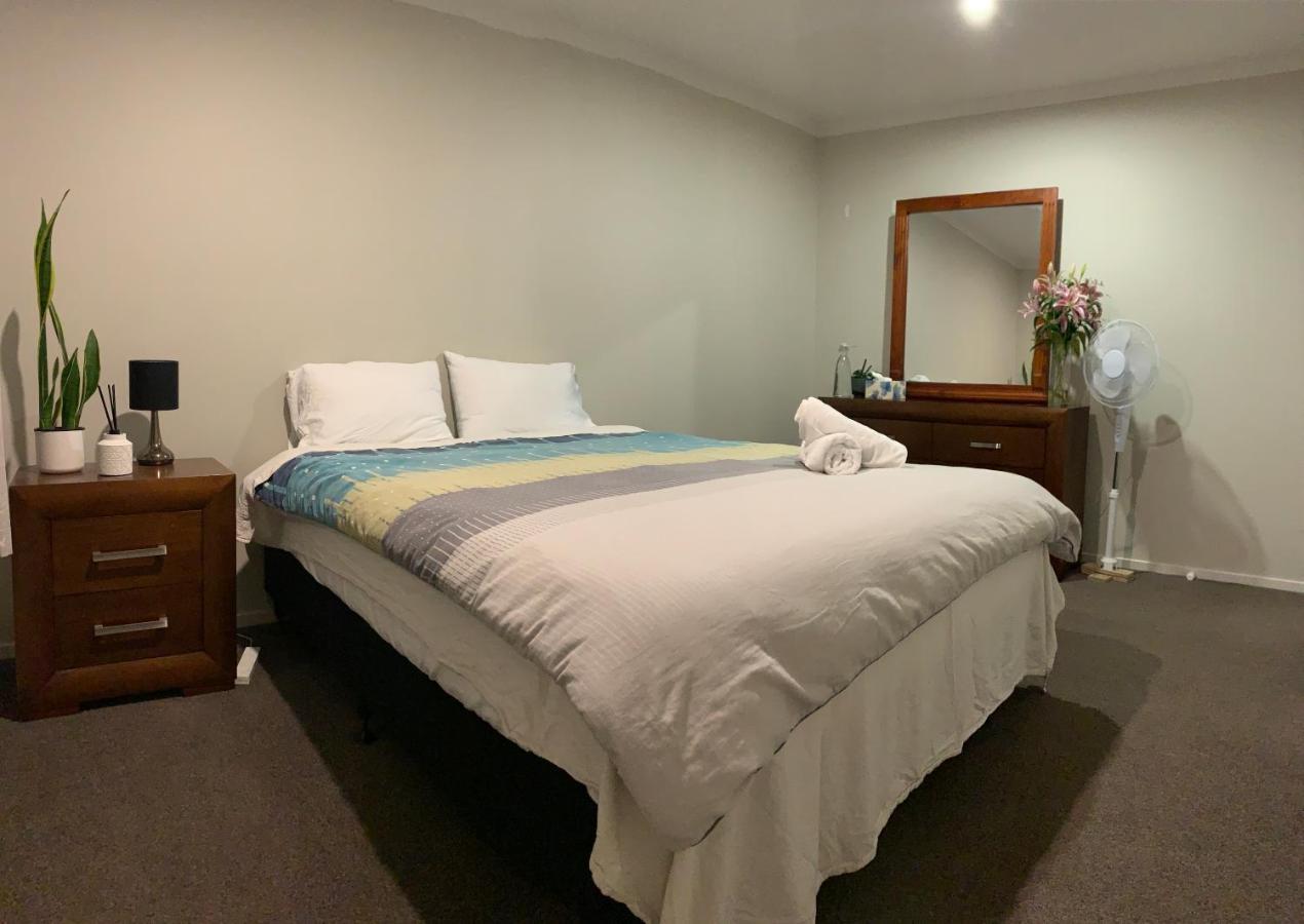 オークランドNorthwest Cozy Houseアパートメント エクステリア 写真